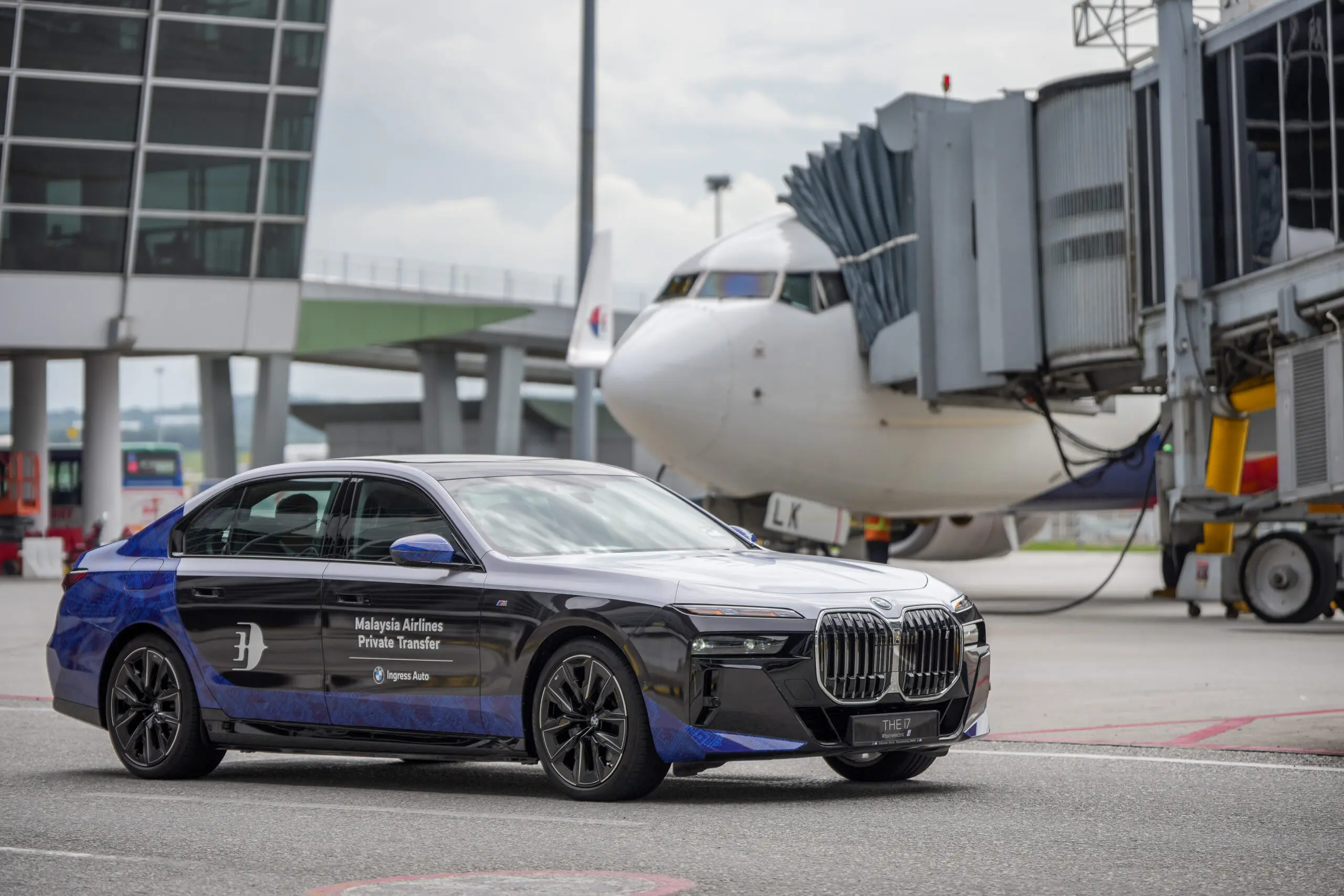 03. Malaysia Airlines to Introduce Exclusive Luxury Private Terminal Transfer Service with BMW Group Malaysia and Ingress Auto Beginning 1 January 2024