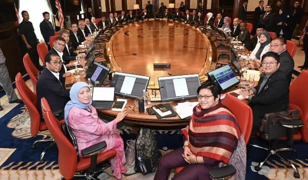 Azalina Othman with colleagues