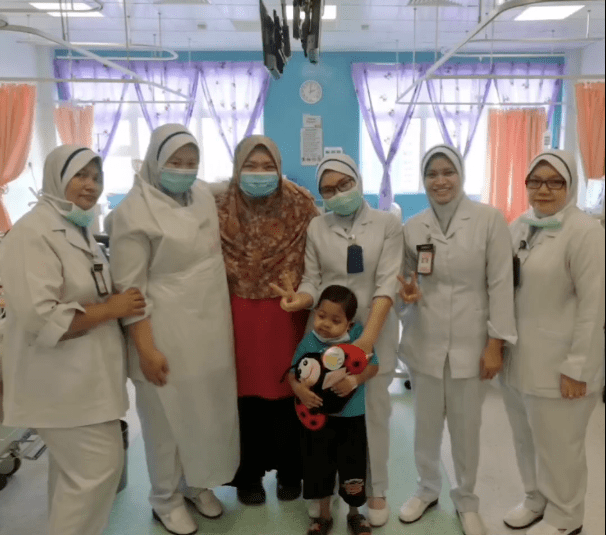 12yo M'sian Boy Shares Last Hug With Nurses Before Succumbing To Kidney Failure  03