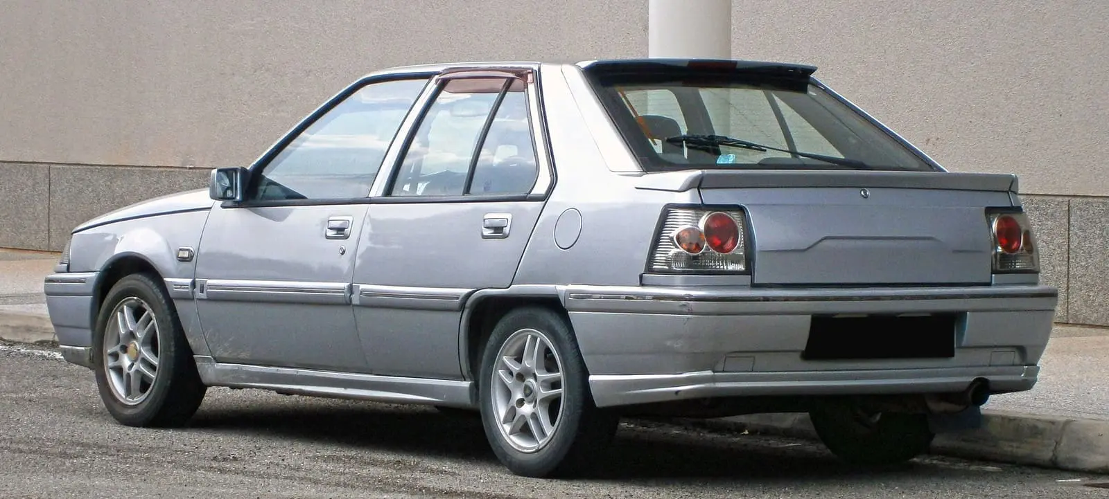 Proton Iswara