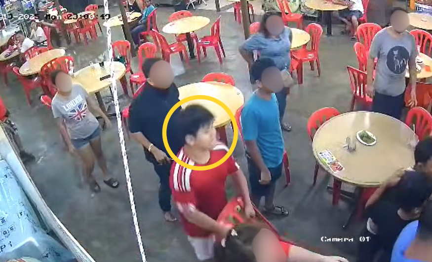 15yo M'sian witnesses fight while holding plastic chair