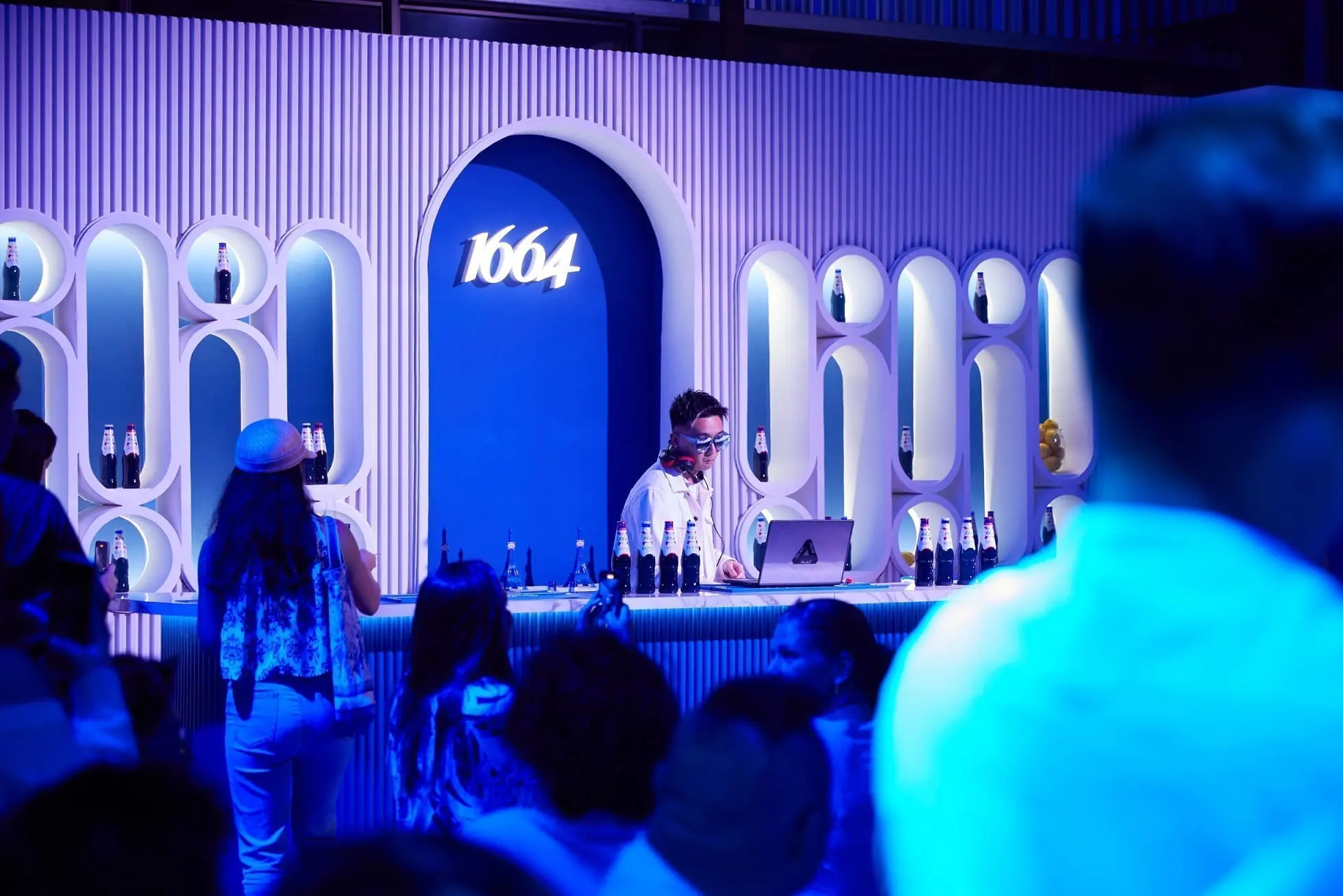 1664_010623_RAV_0794_300ppi