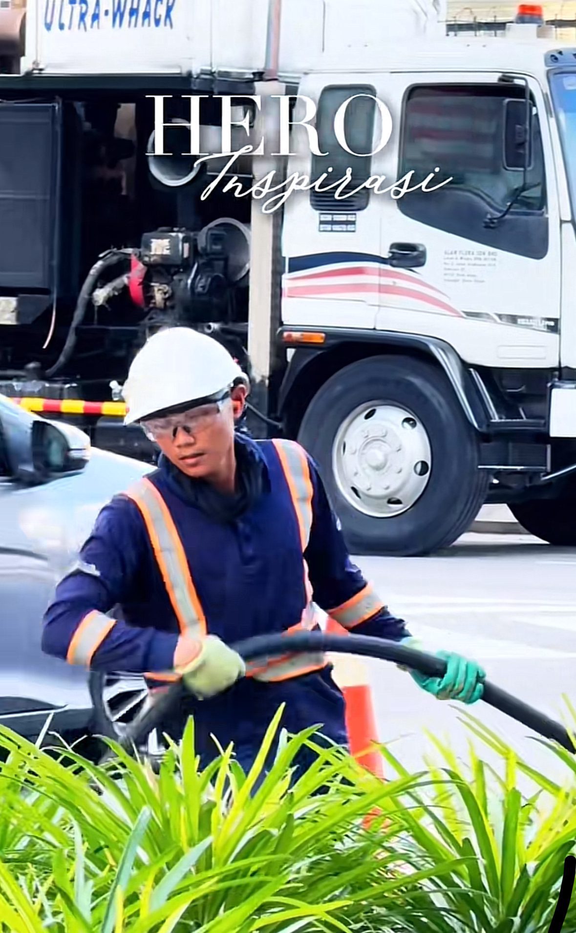 19yo M’sian Doesn’t Let Others’ Opinions Stop Him From Doing Honest Work At Alam Flora