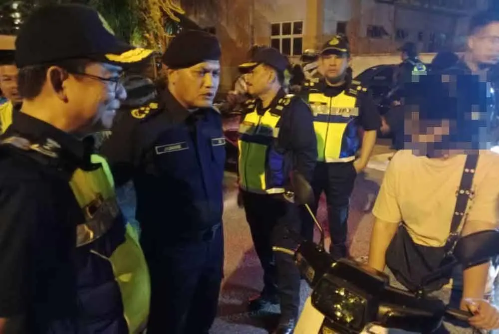 2 M'sian teens caught not having a license on NYE