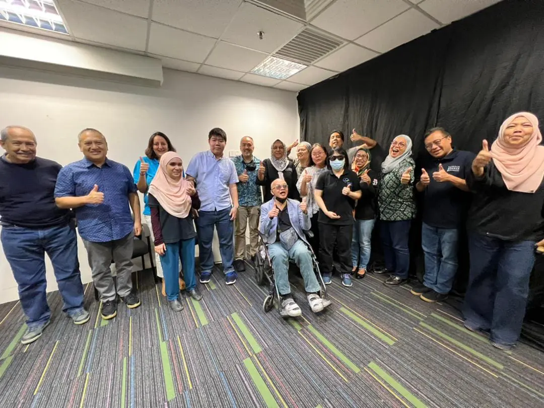 yayasan hasanah dine in the dark