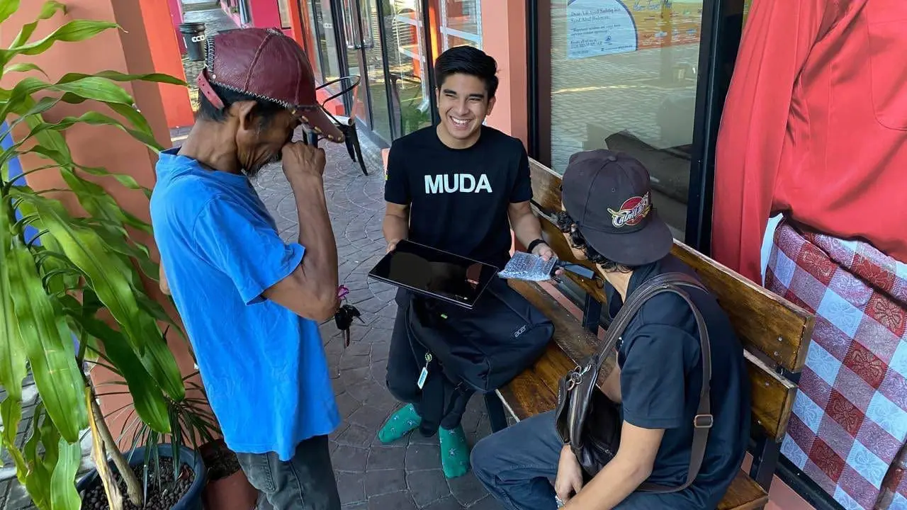 Muar MP Syed Saddiq to go bald for #BotakChallenge, here's why