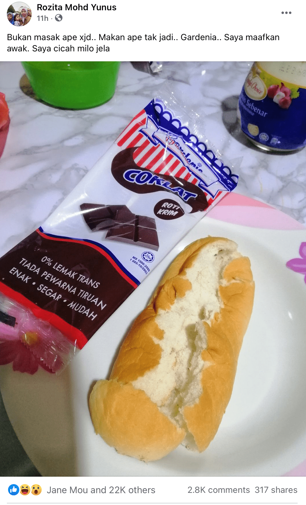 Malaysian woman shares her funny experience of getting a "kosong" Gardenia cream bread