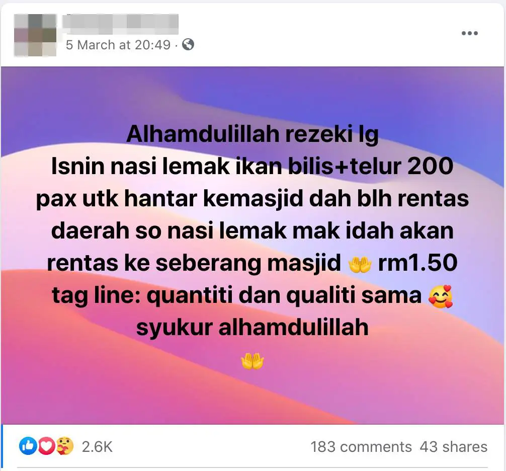 Makcik who sold clothes till 3am on FB Live moved to tears by kind netizens