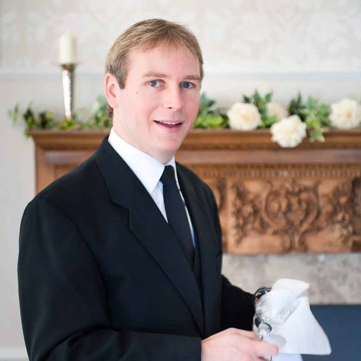 "Don't use hands to eat rice!" Former British royal aide's tweet draws fiery backlash