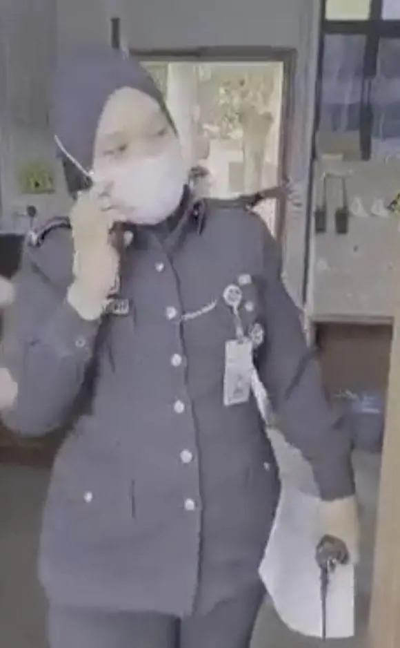 "If you touch me, you'll be meeting God!" Foreign student goes berserk over phone call