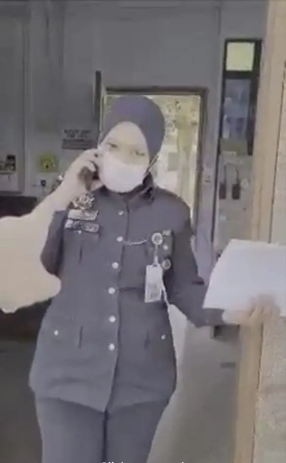 "If you touch me, you'll be meeting God!" Foreign student goes berserk over phone call