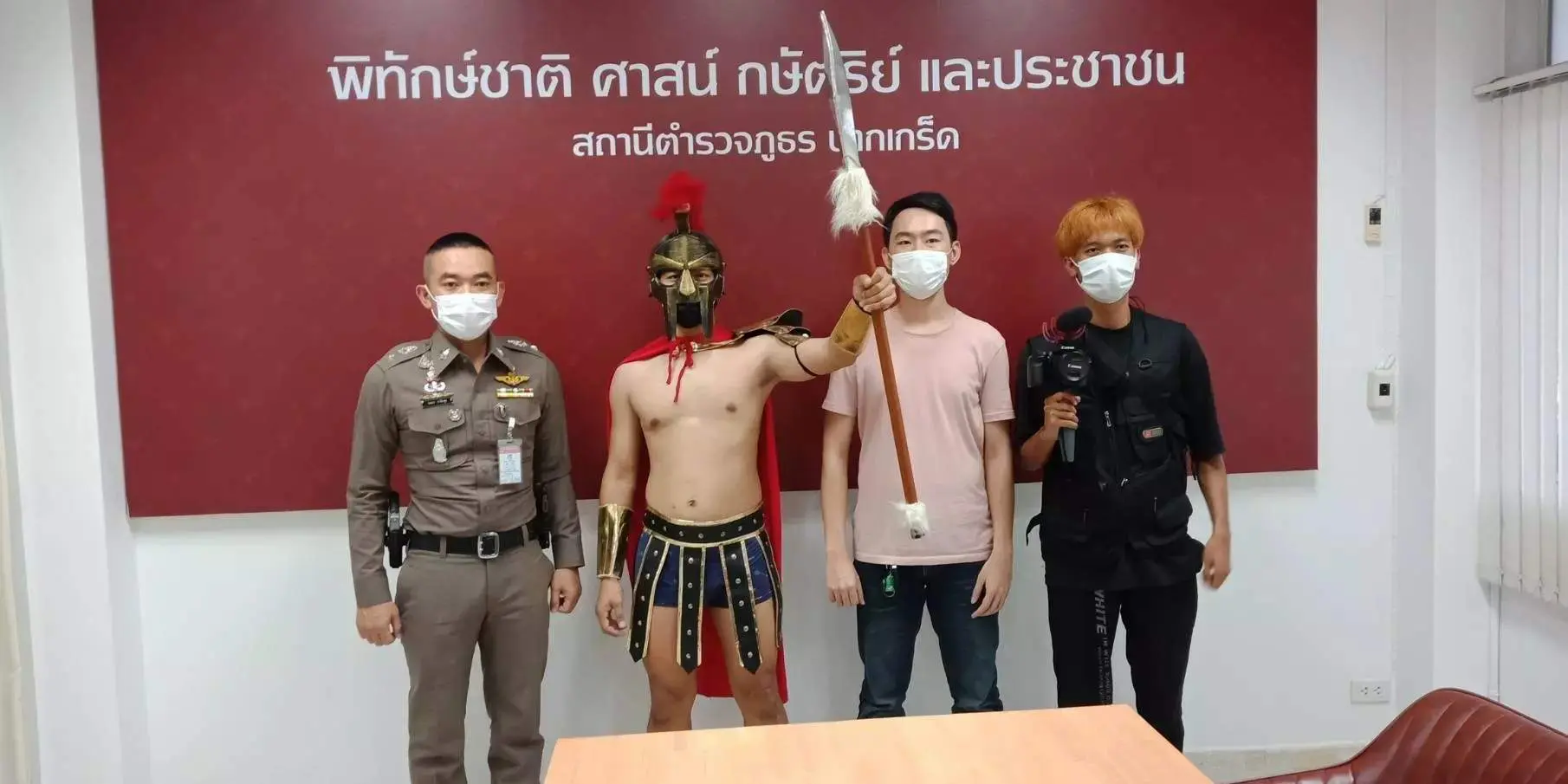 YouTuber fined for cosplaying as a Spartan while riding on his motorcycle