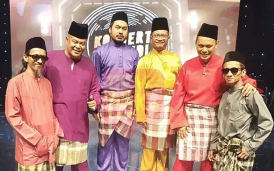 M'sian comedian Lan Pet-Pet caught punching man believed to be a delivery rider