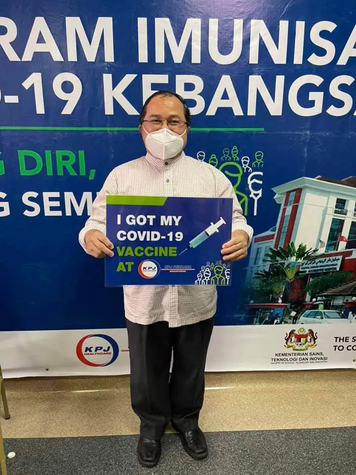 COVID positive doctor records video in ICU to urge the public to follow SOPs