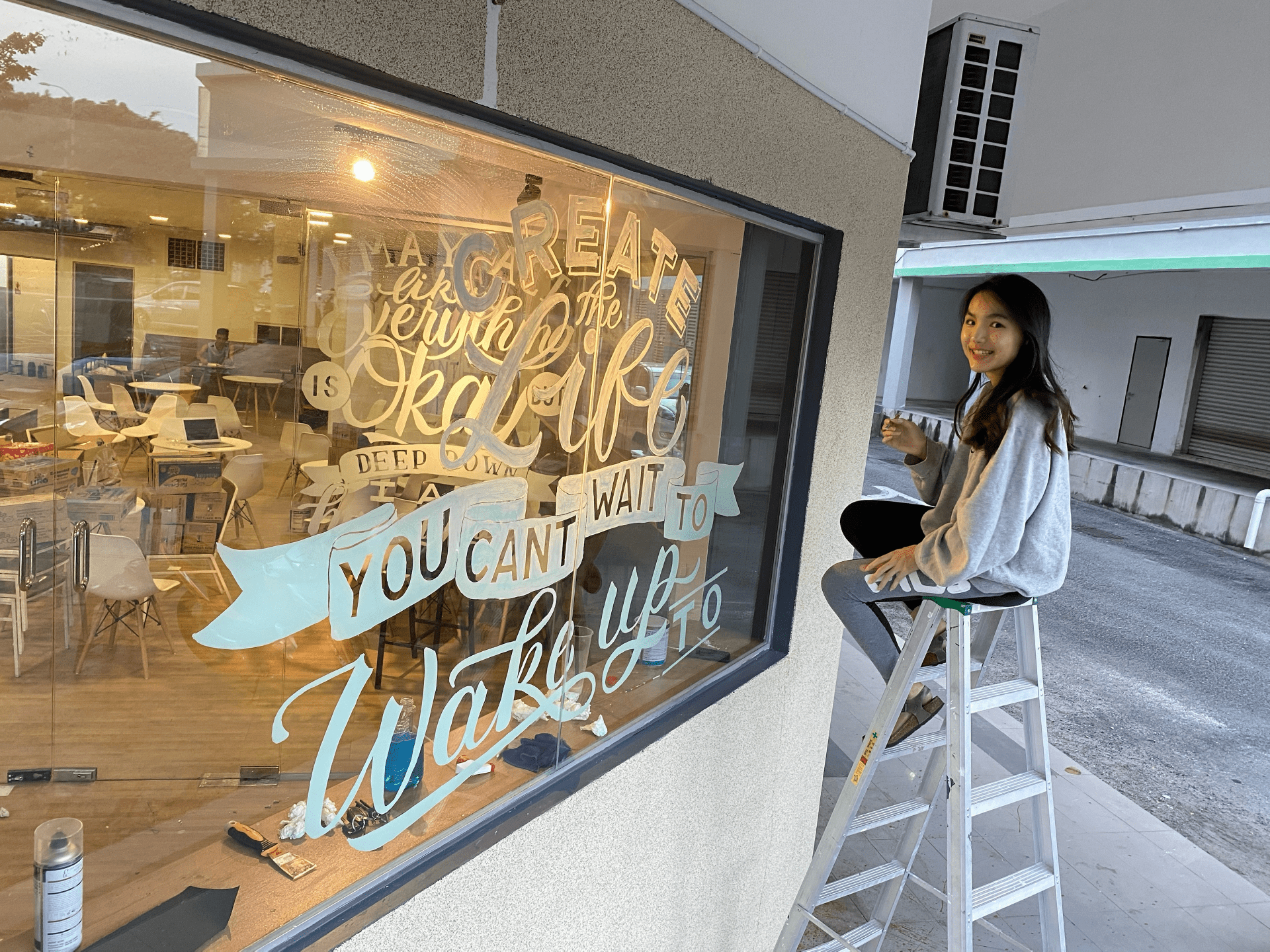 Painting the world the Kelly-graphy way