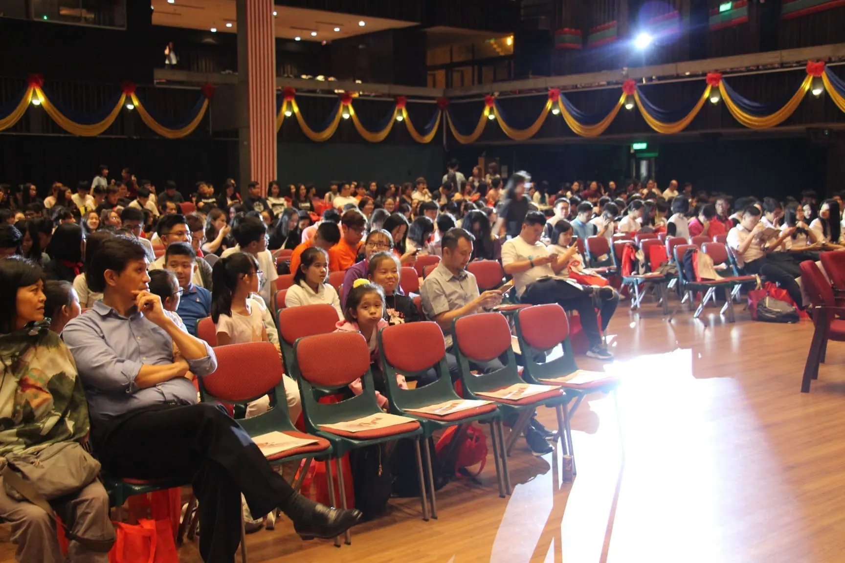 Here's how you can enjoy crosstalk performances with your "kakis" across Malaysia