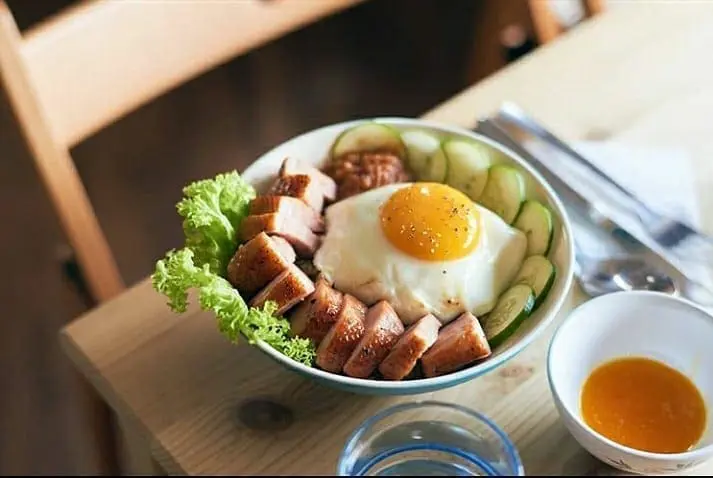 This ex-journalist is now living the ultimate caffeine dream as a coffee artist