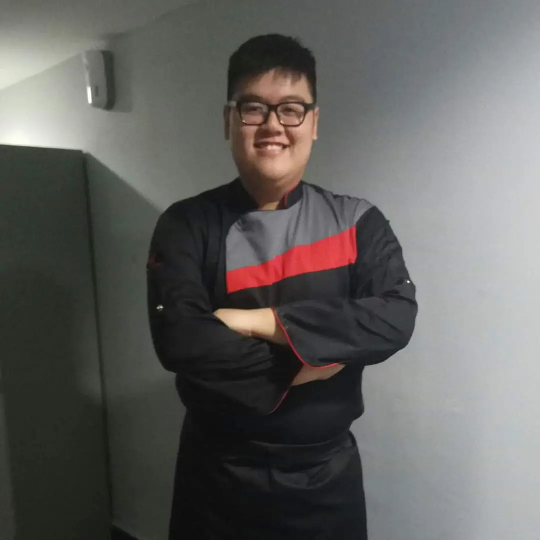 Young Malaysian skips out on studies to sell CKT after graduating from high school