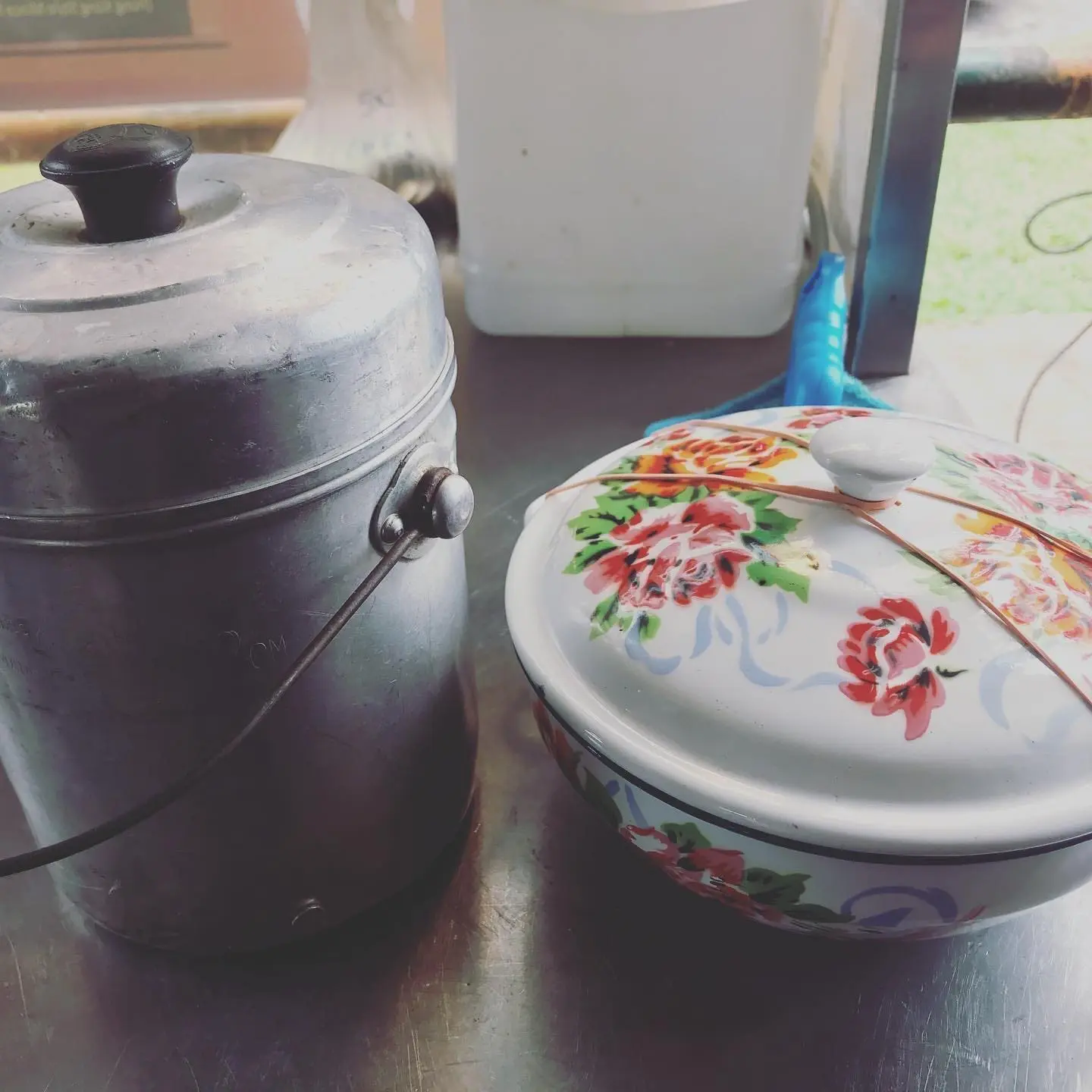 23yo M’sian wakes up at 3 am everyday striving to serve the best wan tan mee in PJ