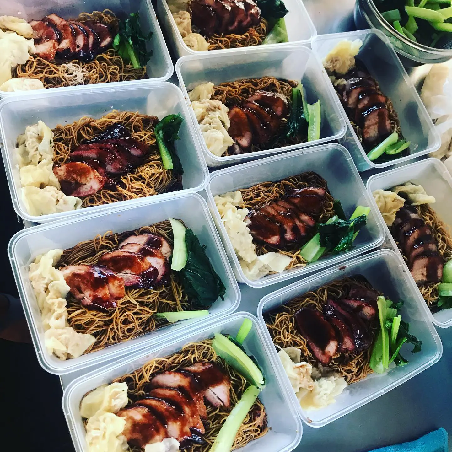 23yo M’sian wakes up at 3 am everyday striving to serve the best wan tan mee in PJ