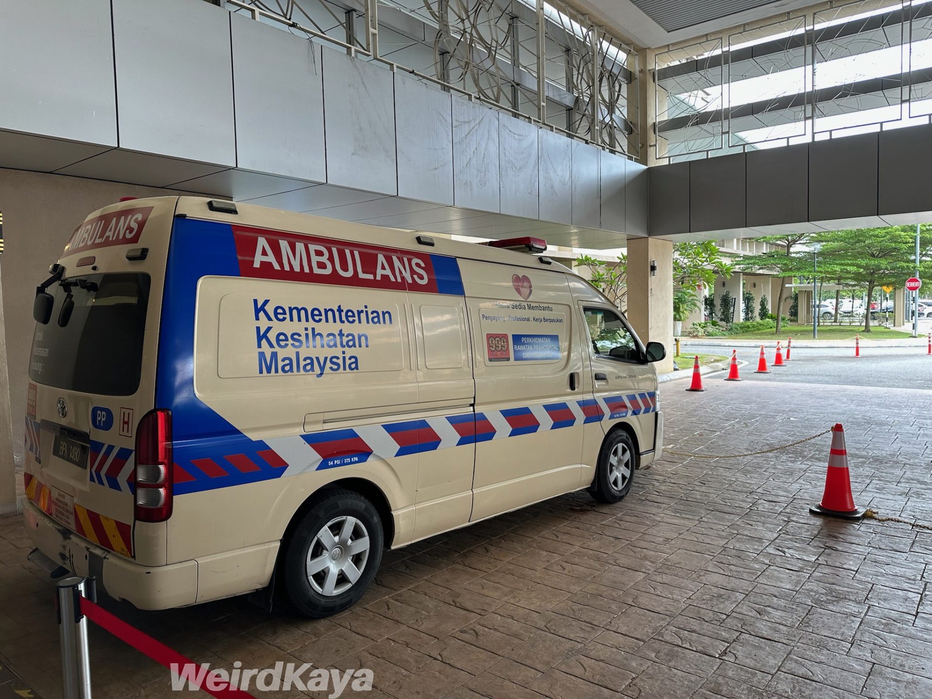Shah alam hospital ambulance