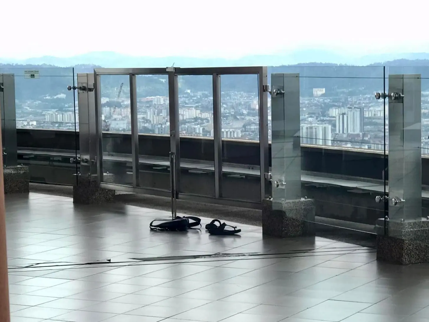 Eyewitness shares his 2-hour conversation with suicidal man in emotional FB post