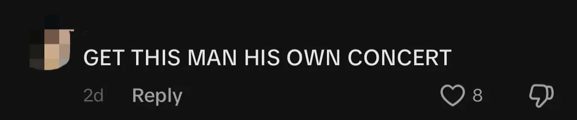 M'sian Man Sings Heart Out At Ipoh Mall, Wows Netizens With His Powerful Voice comment 3