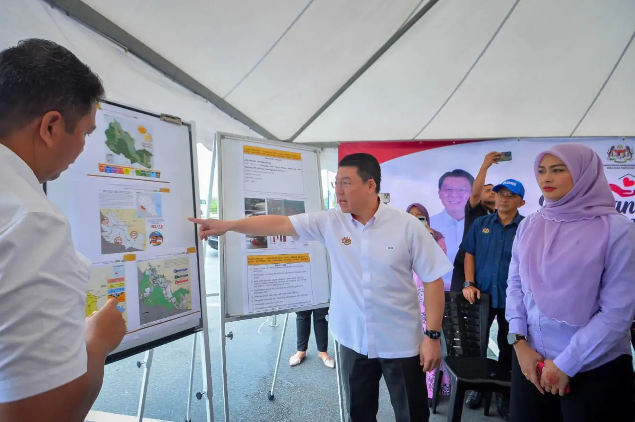 Local Government Development Minister, Nga Kor Ming