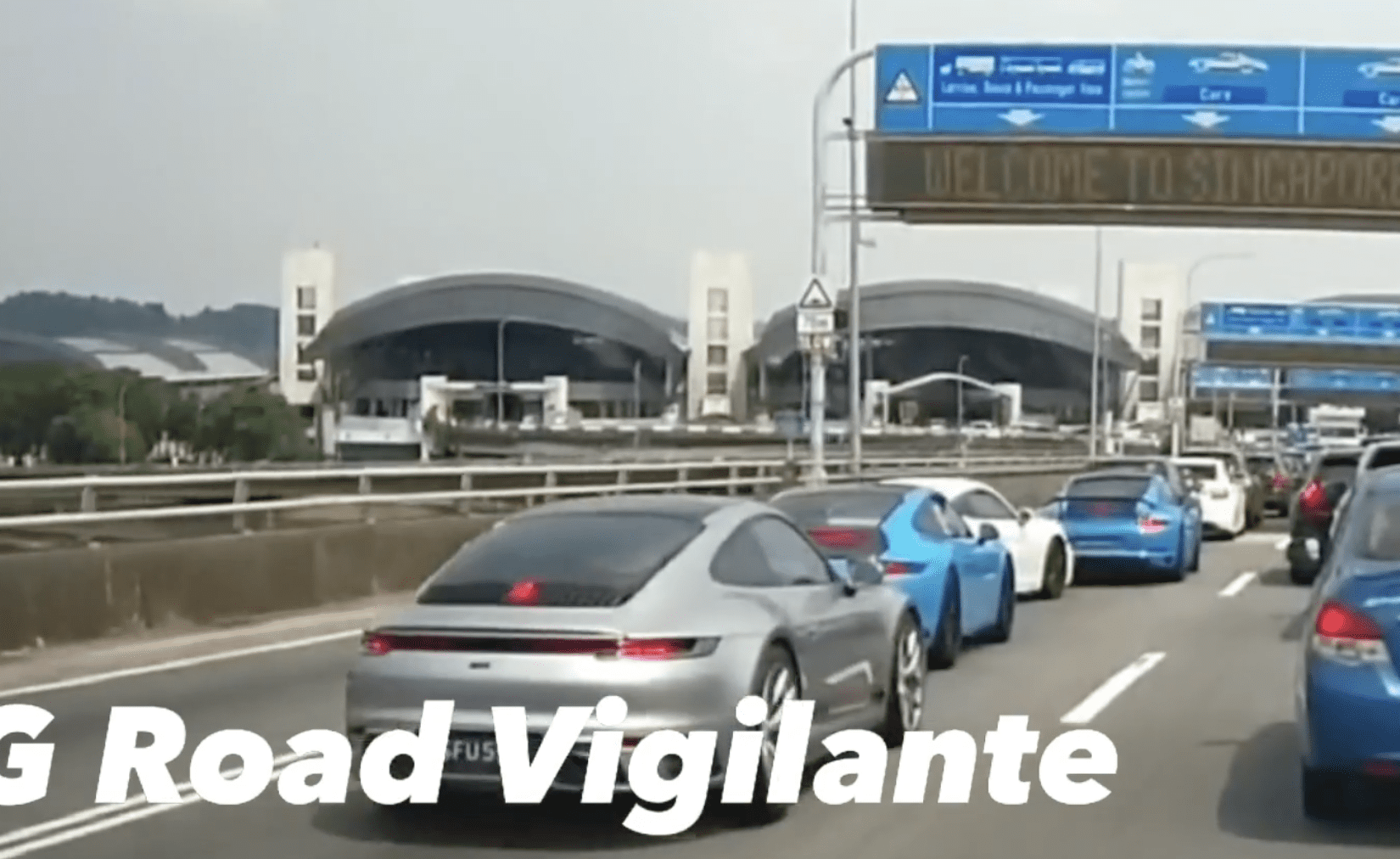 4 SG-Registered Porsche Cars Skip Queue At Johor-SG Causeway 3