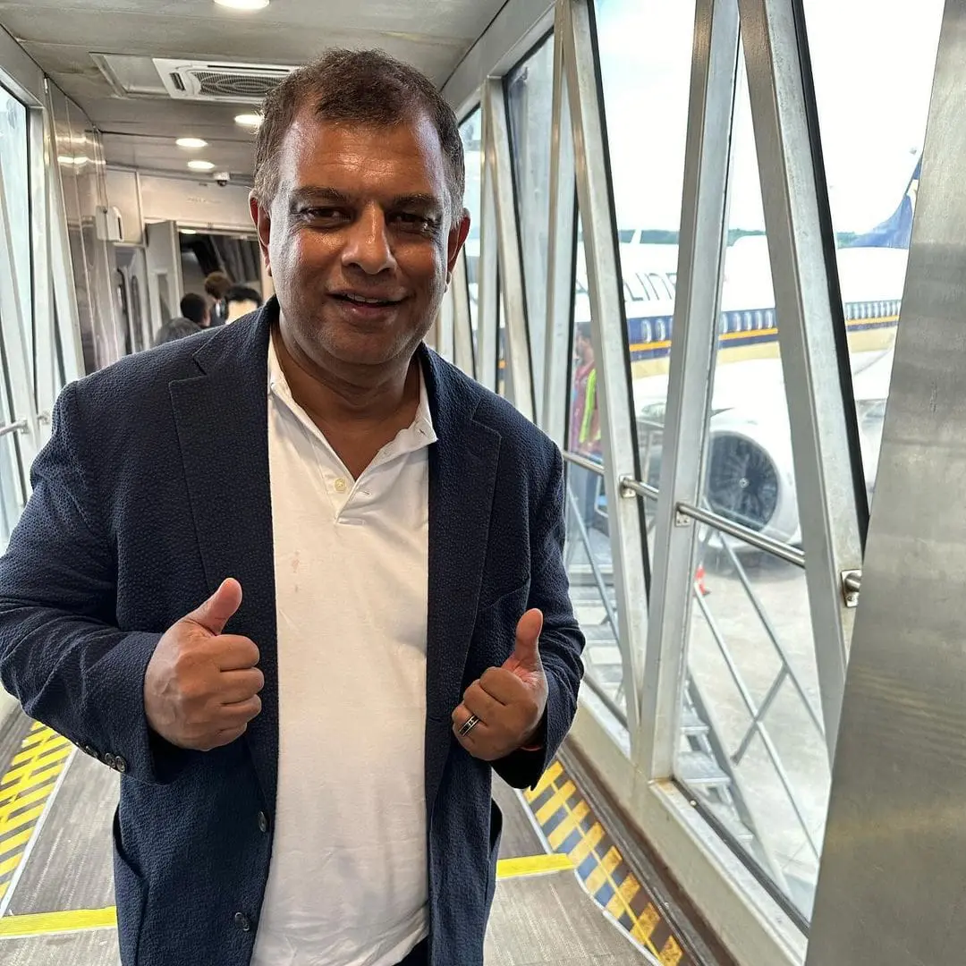 Tony Fernandes before taking the Singapore Airlines flight