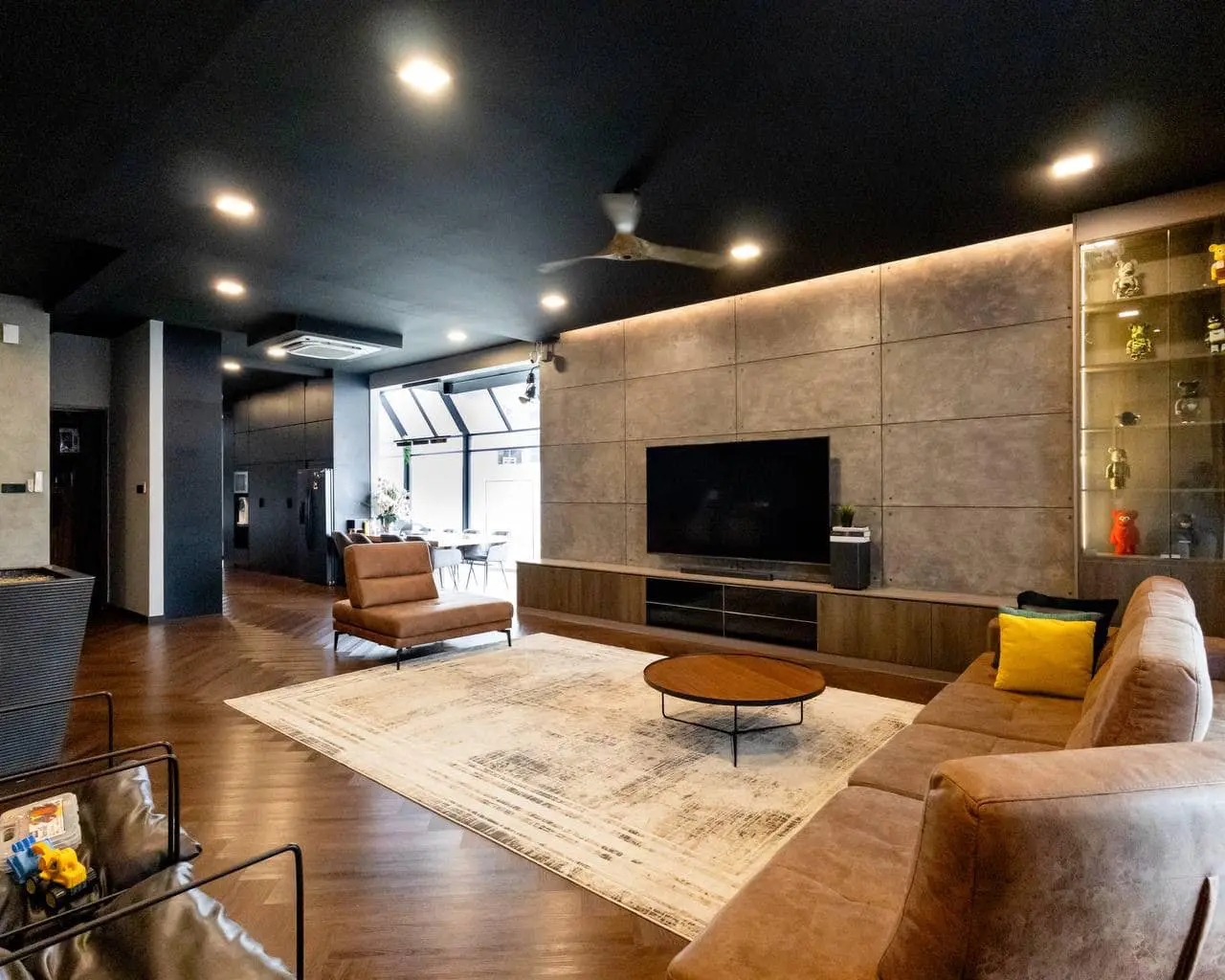 ‘Plain Outside, Stunning Inside' – M’sians Amazed By RM1.4mil Terrace’s Luxurious Interior In S’gor