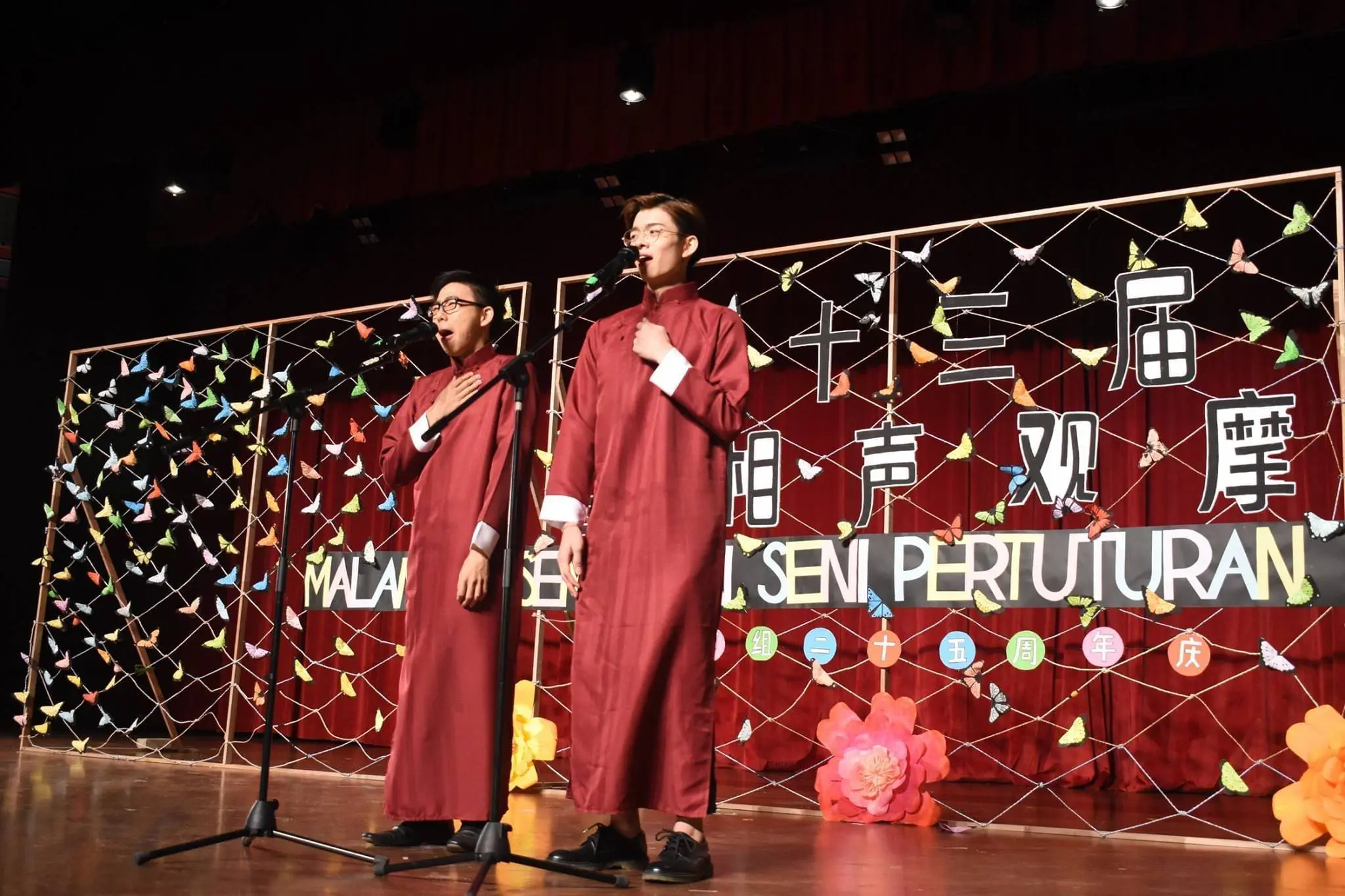 Ever Wondered About Stand-Up Comedy, Chinese Style? Discover The Joy Of Crosstalk At Universiti Malaya!