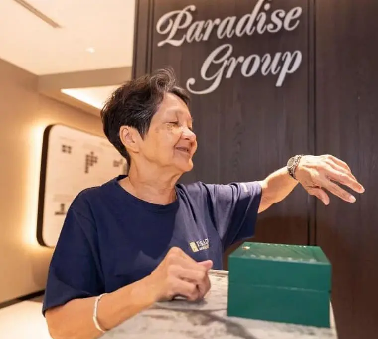67yo Cleaner Who Worked At S'porean Company For 10 Years Receives Rolex Watch As A Gift 2