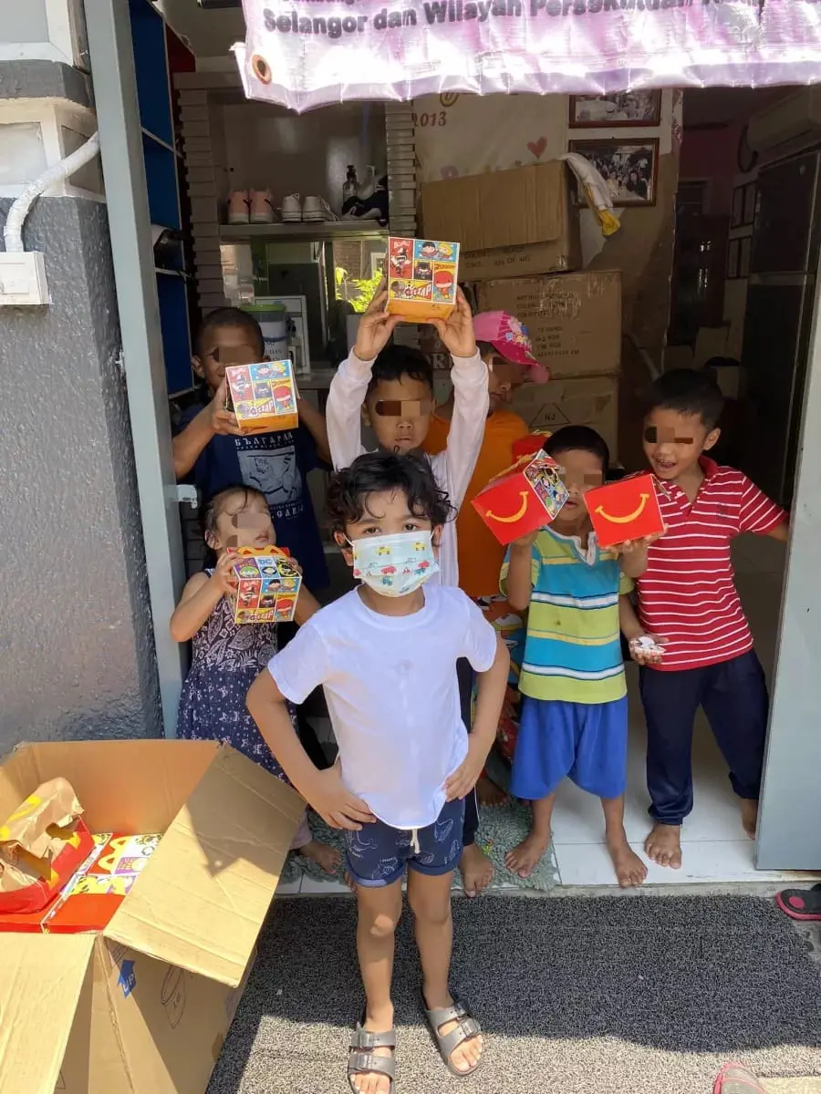 6yo kind Malaysian sell off his toys to buy happy meals for orphanage to make them happy