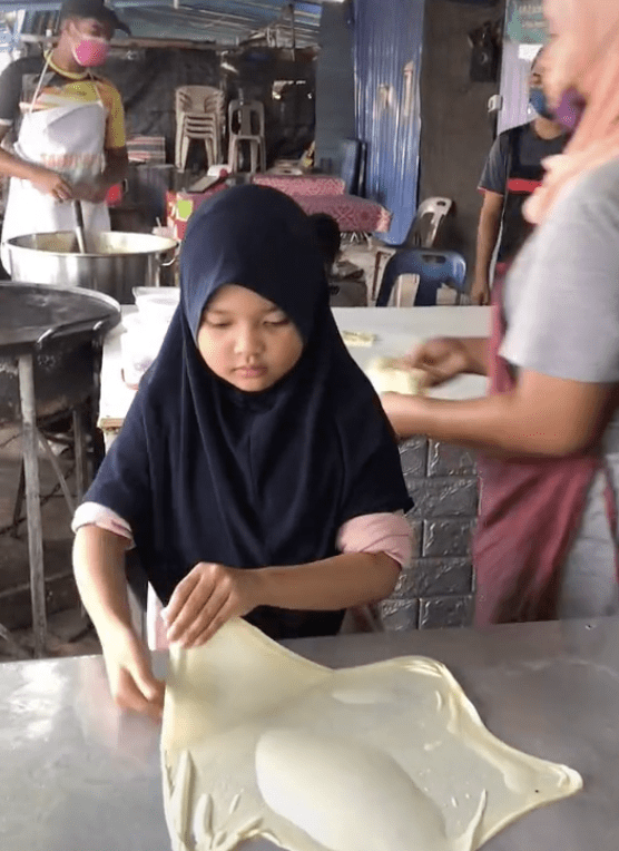 7yo Malaysian flip roti canai 04
