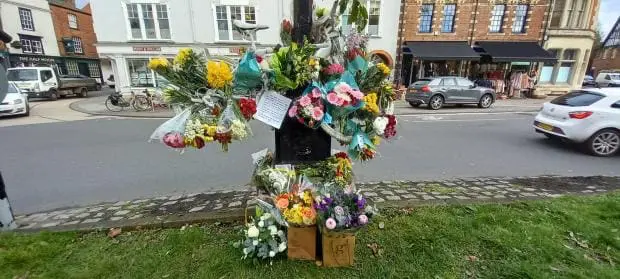 Flower for Dr Ling Felce