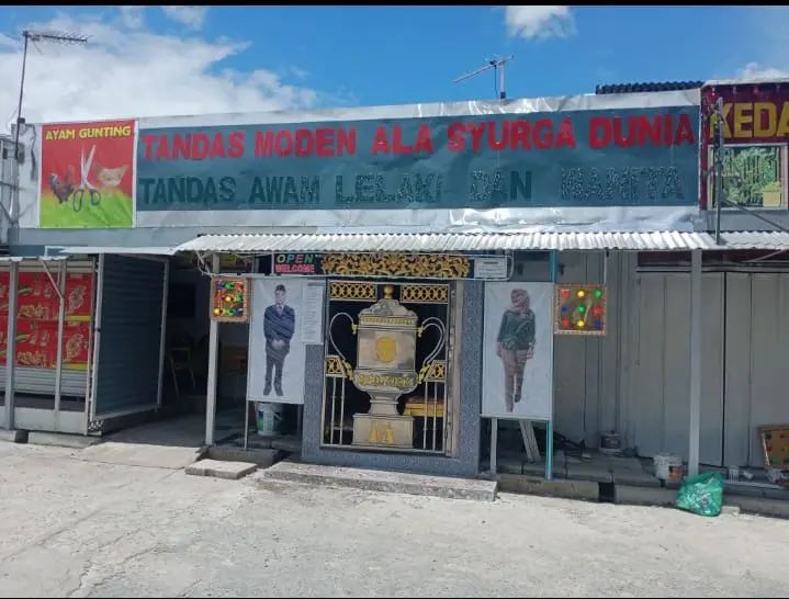 Kelantanese man builds RM10,000 luxurious toilet (2)