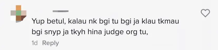 Kind malaysian donated to man who was begging for money _Comment(2)