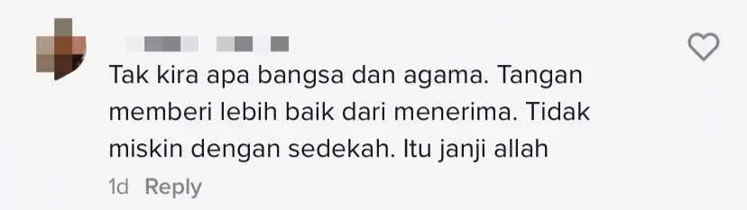 Kind malaysian donated to man who was begging for money _Comment(3)