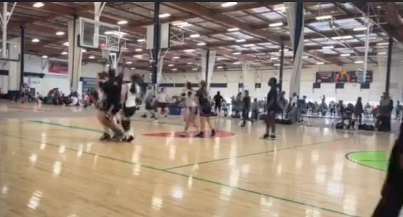 Lauryn ham sucker punch by 14 yo girl 00