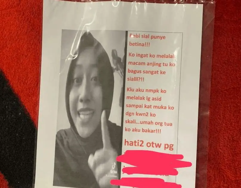 Note inside the blackmail box Shakila Zen received.