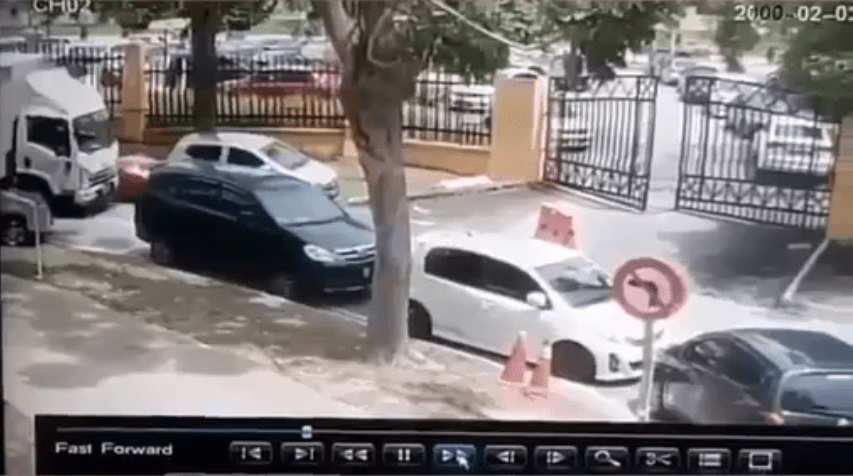 Lorry crashes into more than 10 parked cars, leaving behind massive scratches