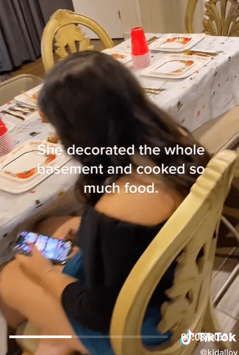 Woman almost cries after none of her friends turns up for her first "Friendsgiving" dinner she planned for weeks