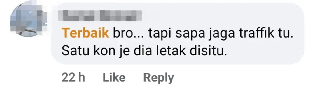 Unsung hero unclog highway drain with his bare hands and the whole body in it