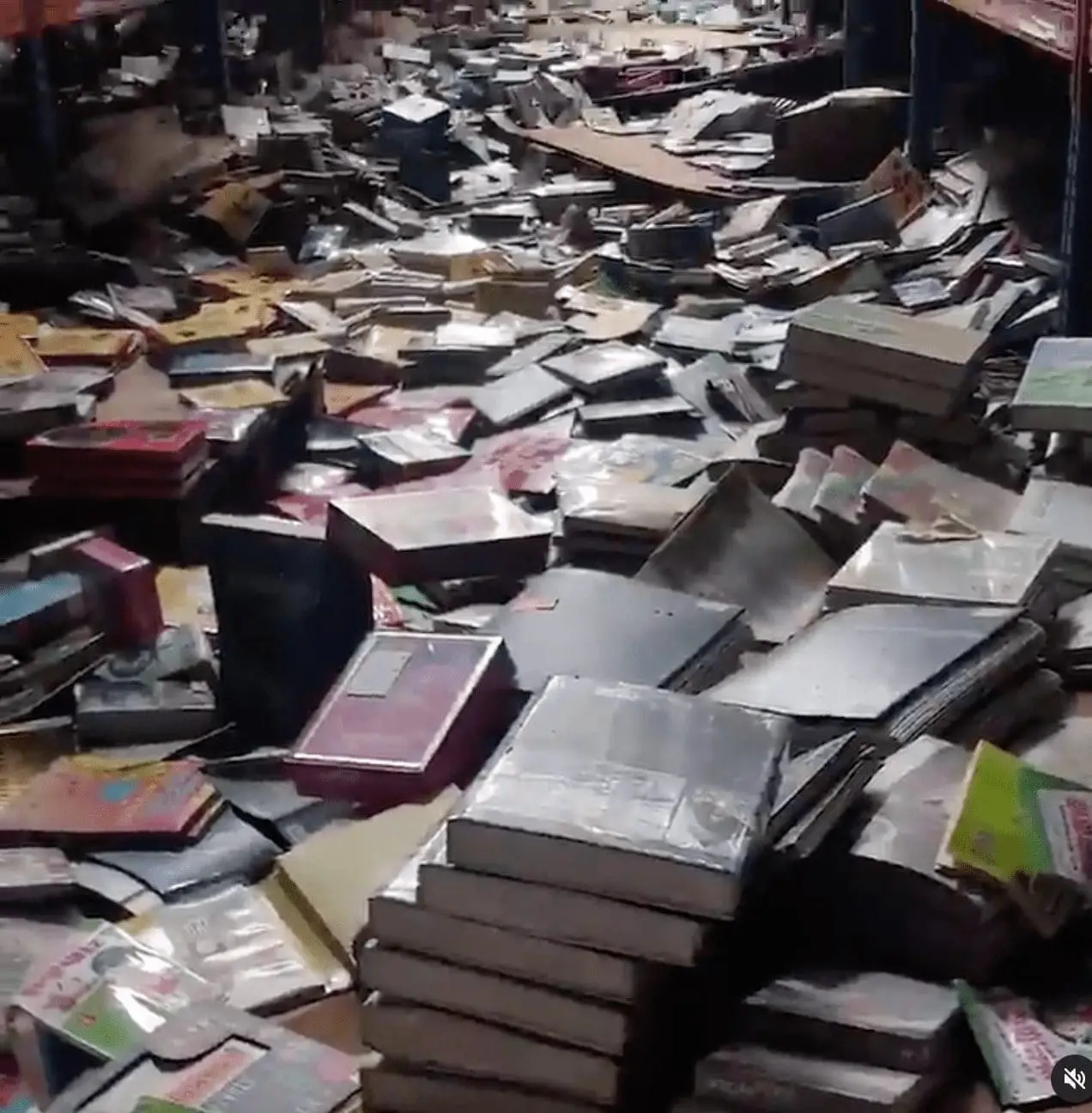 Thousands-of-books-scattering-at-Shah-Alam-warehouse