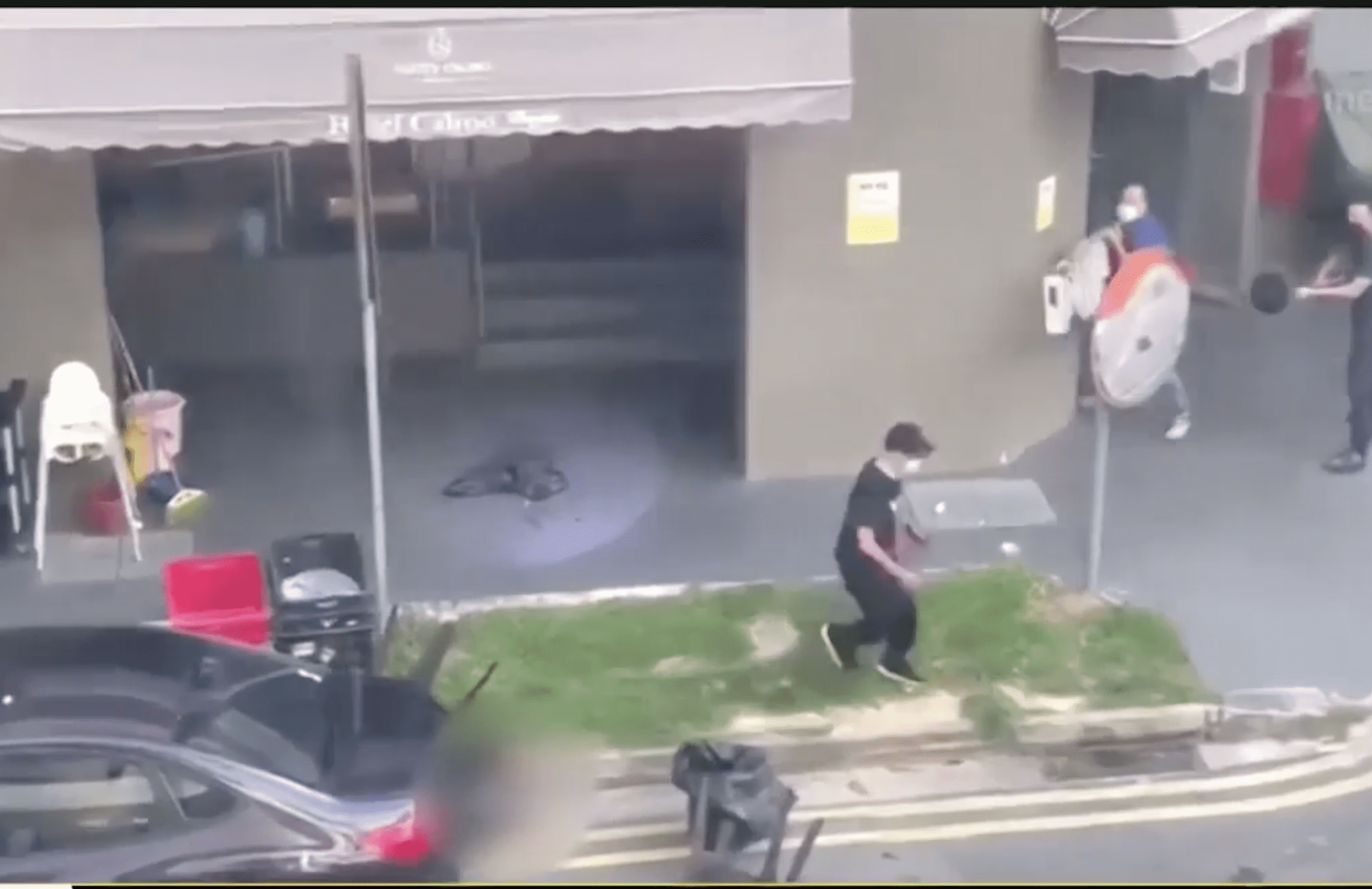 Two M'sians in Singapore given 'Public Spirited Award' for defending woman from knife-wielding attacker 02