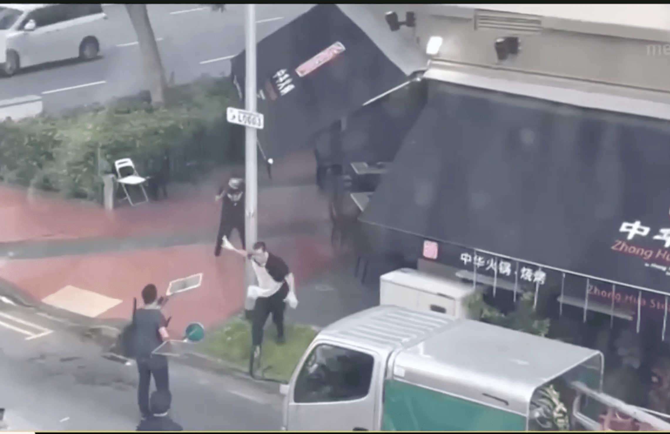 Two M'sians in Singapore given 'Public Spirited Award' for defending woman from knife-wielding attacker 04