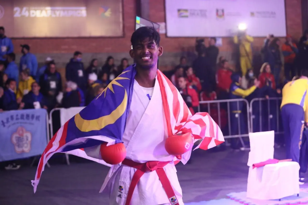 22yo V Yilamaran nets Malaysia's first medal at the 24th Deaflympics karate event in Brazil
