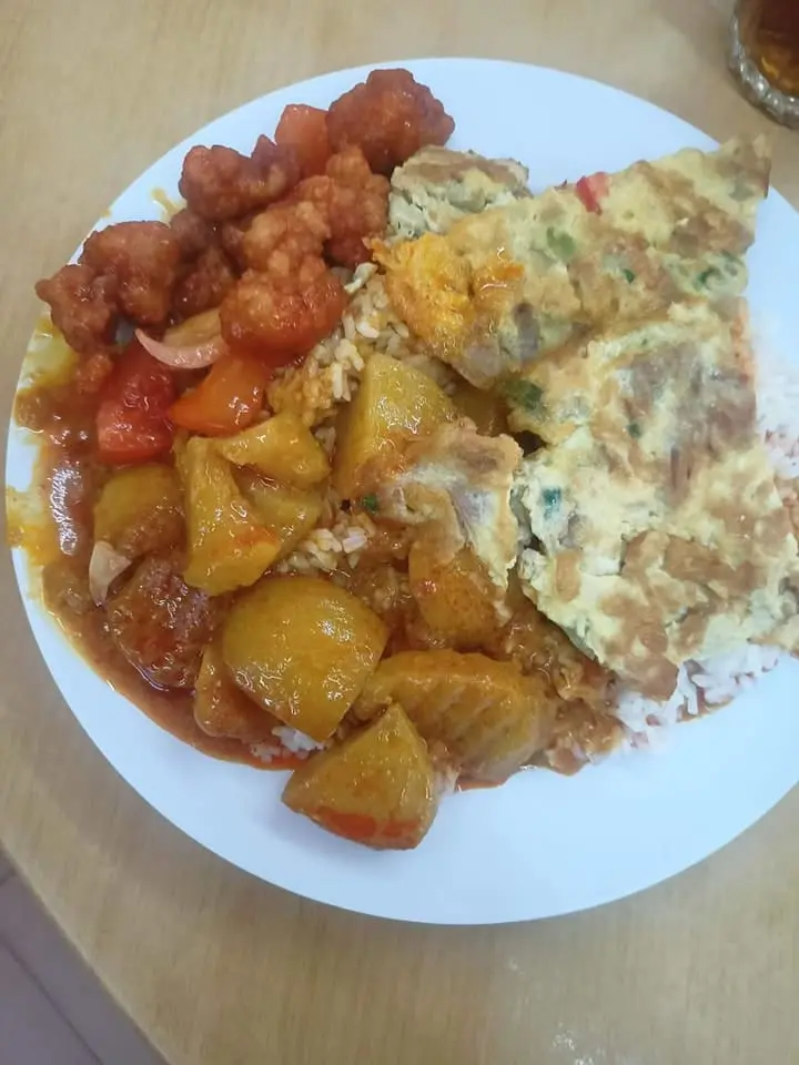 a plate of mixed rice