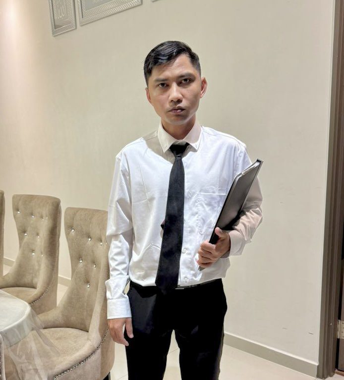 After 10 SPM Tries, 2 STPM Attempts, M’sian Man With Learning Disability Finally Becomes A Teacher At 37